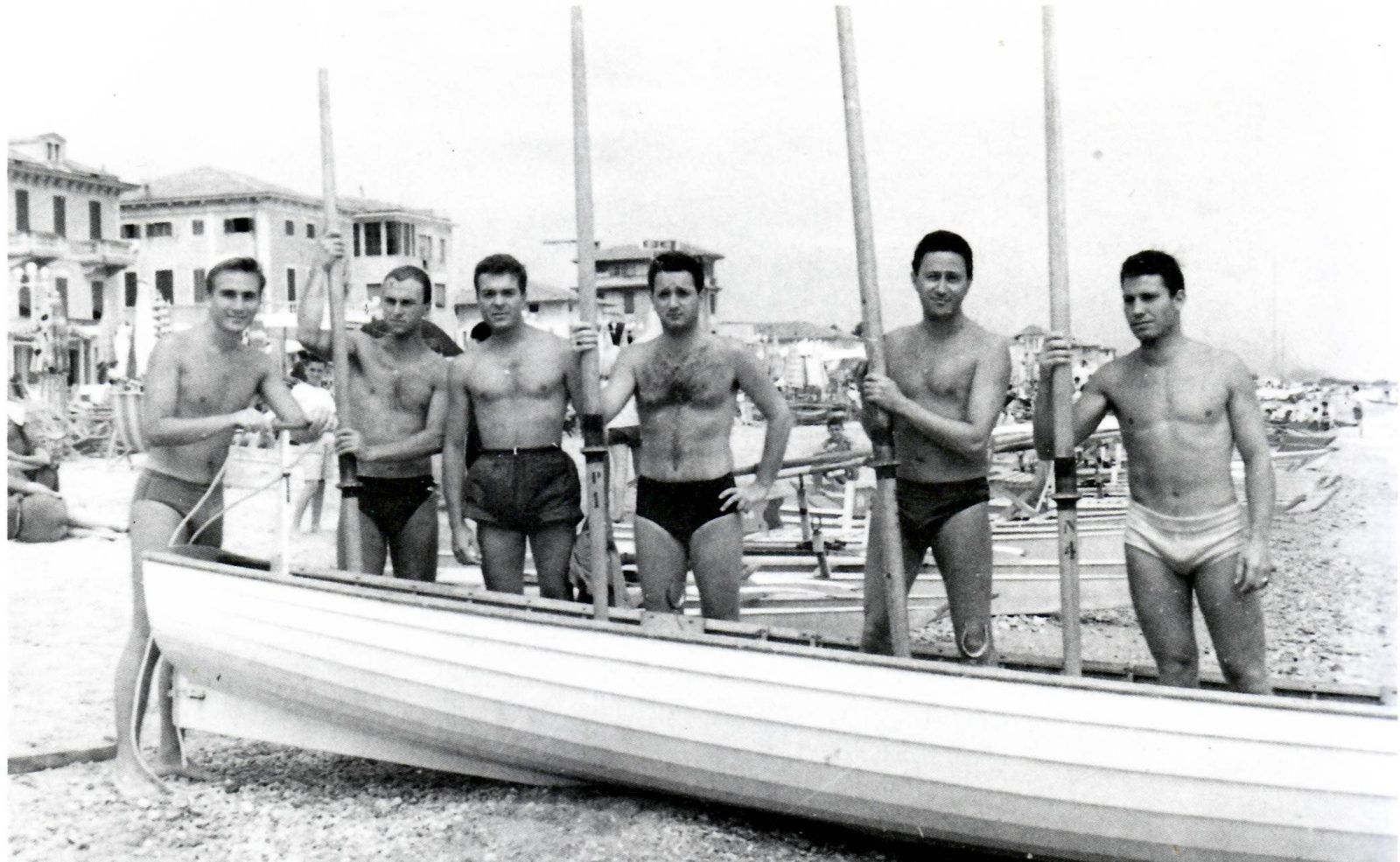 I giovani rematori della Lega Navale di Porto San Giorgio
